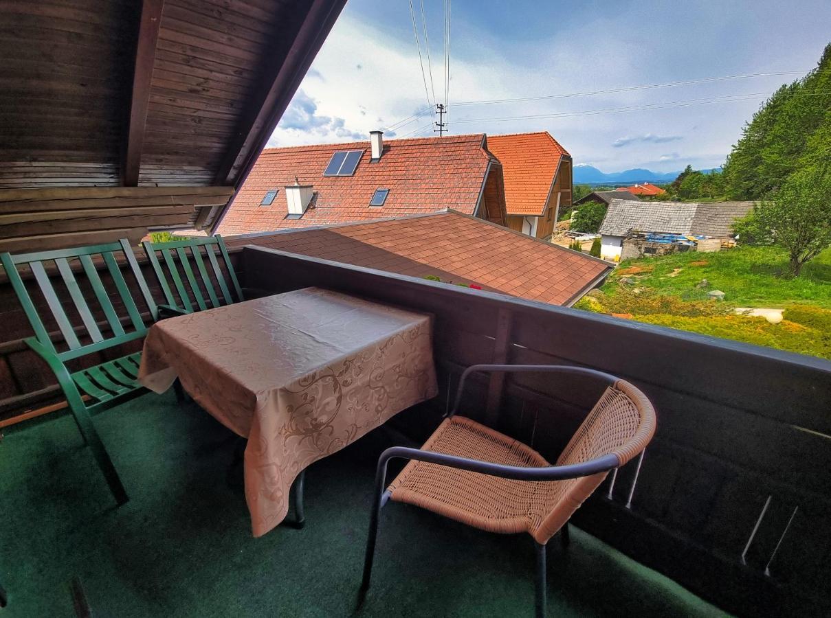 Gaestehaus Auf Der Hoehe Keutschach am See Exterior photo